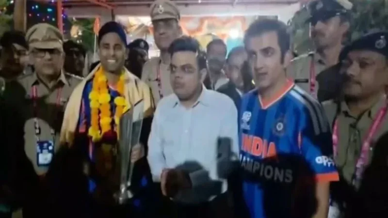 Kirti Azad criticizes temple visit with World Cup trophy after India win