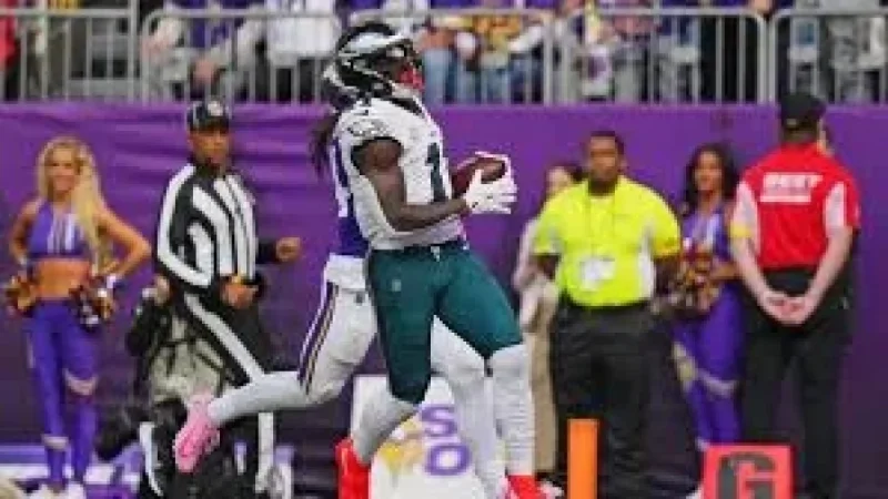 Why Have Patriots Not Signed Receiver Yet? Romeo Doubs May Be a Contingency, Not the Target