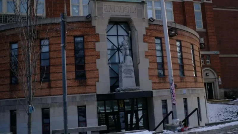 Tdsb Rejects Parent ‘Small Army’ Offer as Malvern Washroom Vandalism Forces Tough Choices