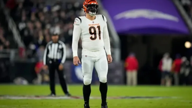 Titans Pursue Trey Hendrickson; Defensive End Maintains Price Demand