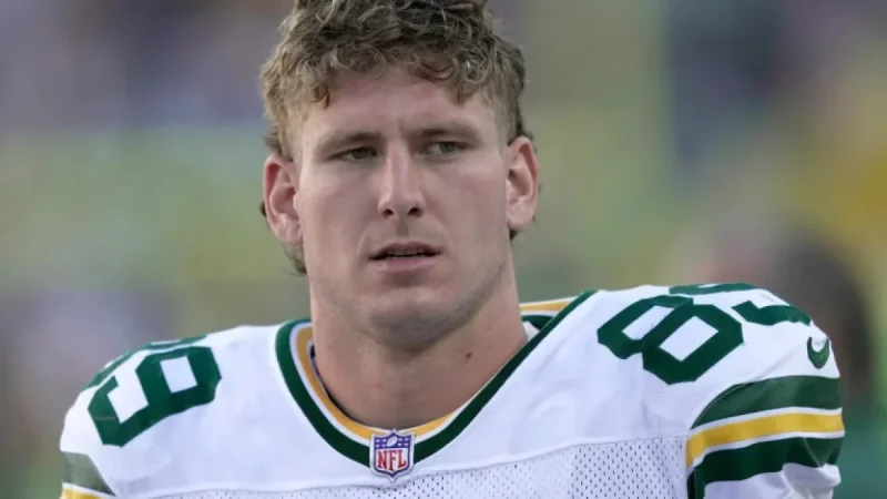 Ben Sims joins the Dolphins as Miami scrambles to patch a tight end need