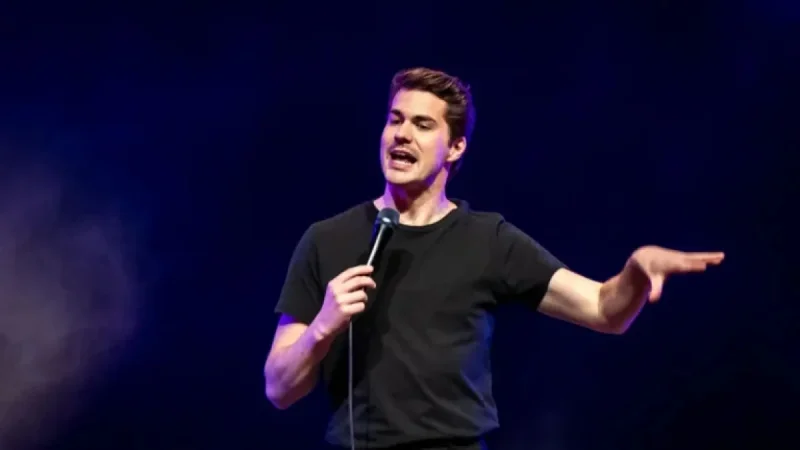Juste Pour Rire Backs Julien Lacroix as He Returns to the Road — A Close Look