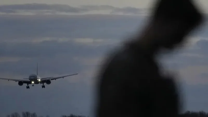 Kc-135 Down Over Western Iraq: US Military Launches Rescue Effort
