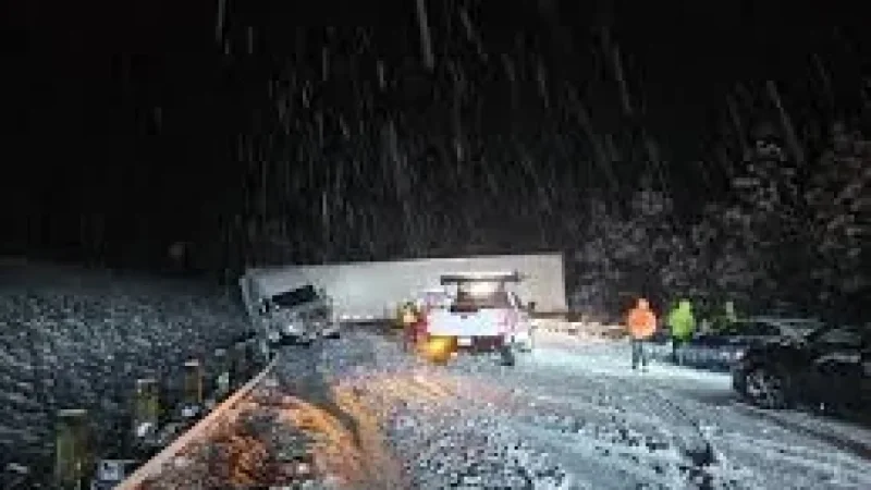 Snoqualmie Pass Conditions: 3 early-morning choke points as snow, trees, and crashes disrupt western Washington routes