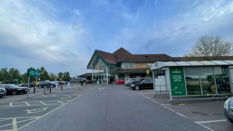 Oxford Utd Vs Charlton: 5 Local Lessons from a Morrisons EV Hub and a Retired Detective’s Flower Dispute