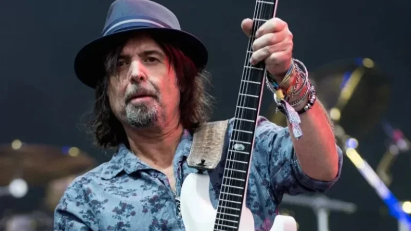 Phil Campbell, Longtime Motörhead Guitarist, Dies Aged 64
