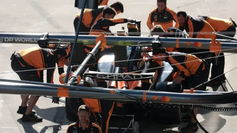 Mclaren’s empty grid spots: Norris and Piastri miss the Chinese Grand Prix start