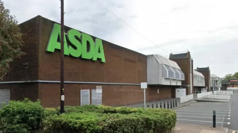 Weapons fight outside Sutton-in-Ashfield Asda leads to arrests as police hunt others involved