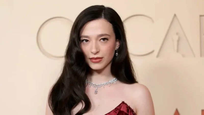 Mikey Madison Returns to the Oscars in a Deep Red Gown With a Long Slit — Sultry Hair Shift Revealed