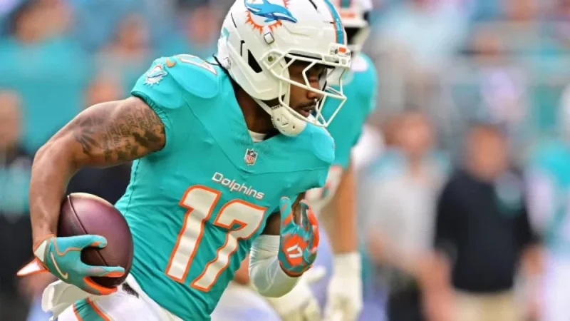 Courtland Sutton faces new target squeeze as Broncos land Jaylen Waddle in blockbuster trade