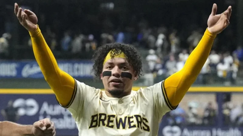 William Contreras at the center of two high-stakes storylines: Brewers stability and a WBC semifinal gamble