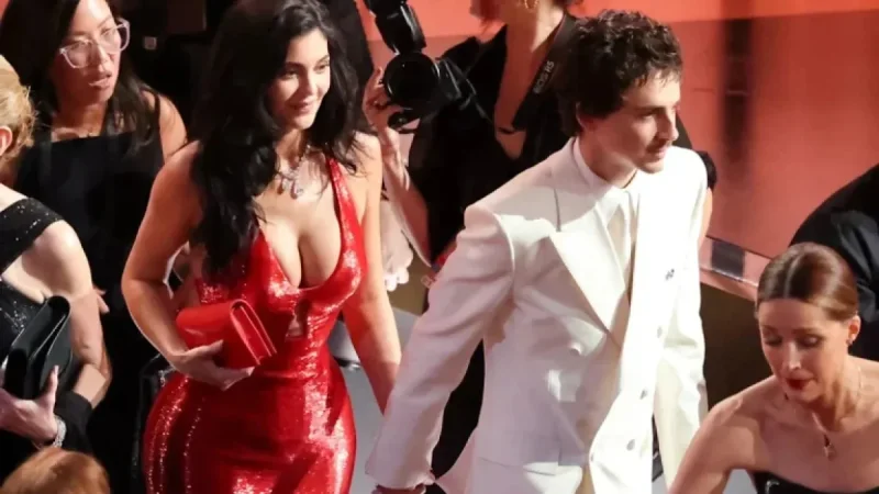 Kylie Jenner and Timothée Chalamet Spotted Leaving Oscars for an Hour