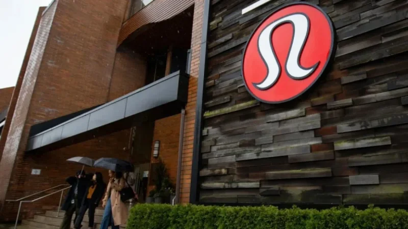 Lululemon’s Weak Sales Forecast Deepens Company Challenges (LULU)