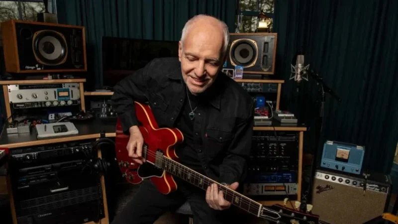 Peter Frampton Unveils “Carry the Light” Album with “Buried Treasure” Single