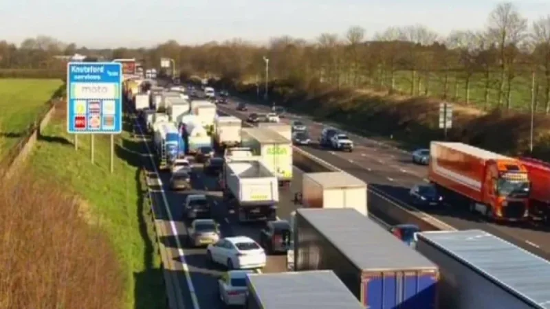 Manchester Evening News: Two lanes closed on M6 northbound in Cheshire after crash