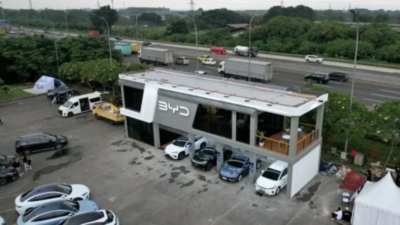 Demand for BYD EVs Soars as Drivers Abandon Gas Amid Oil Price Hike