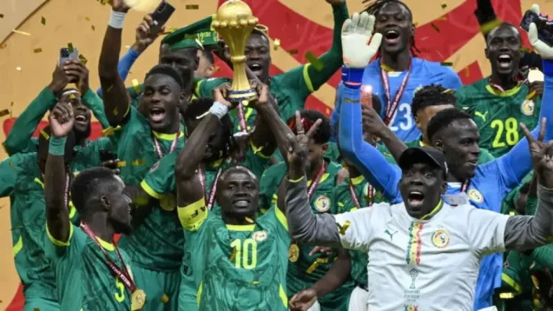 Senegal Foot: Trophy Parade at Stade de France Masks a Revoked Championship