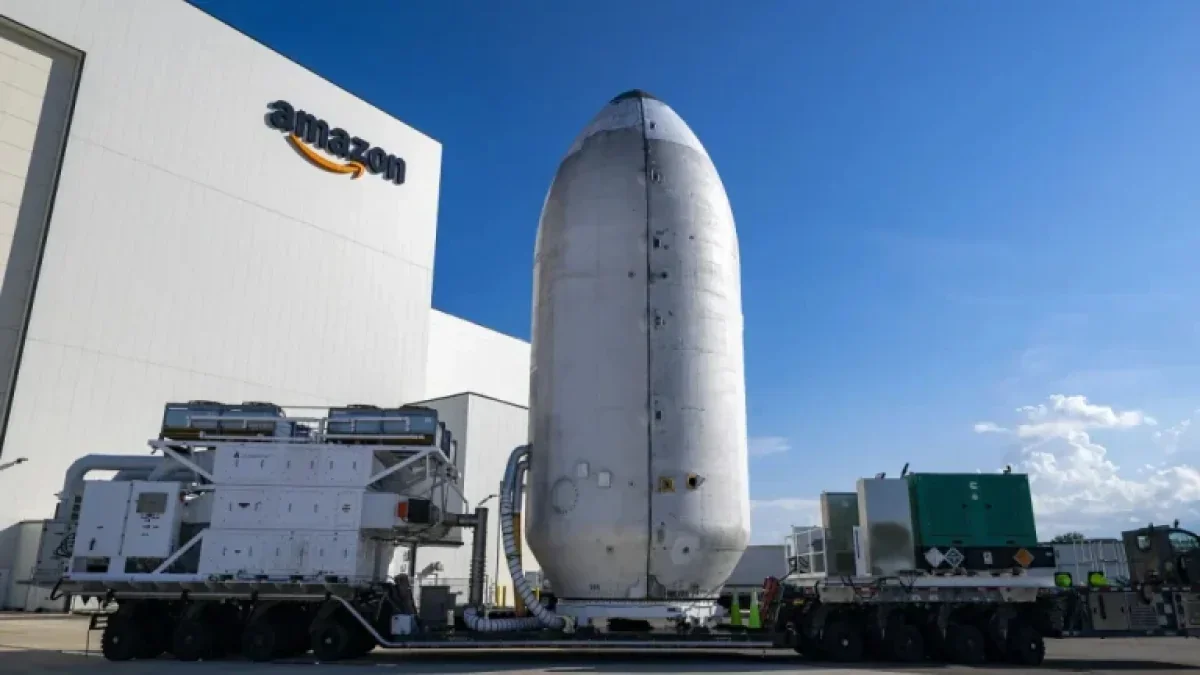 SpaceX and Amazon Clash Over Satellite Deployments - El-Balad.com