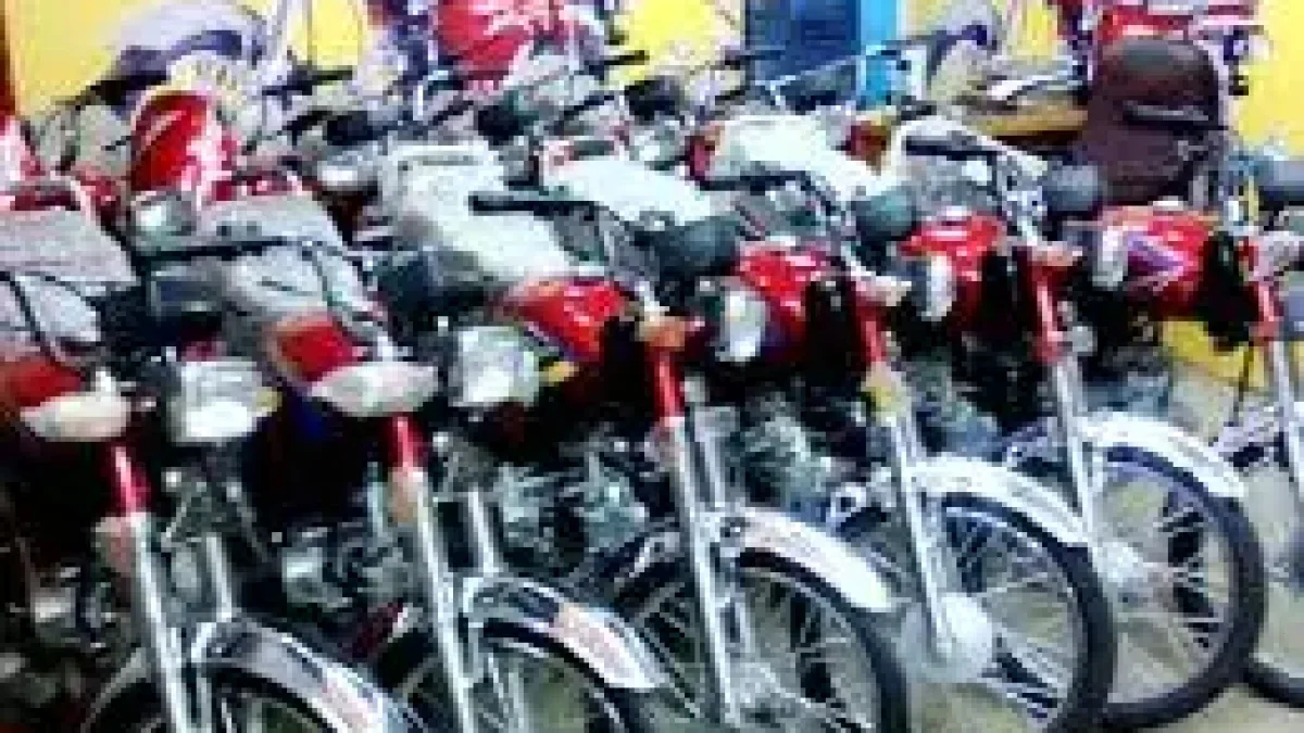 Islamabad Waives Motorcycle Transfer Fees for One Month as Free Travel Crowd Grows