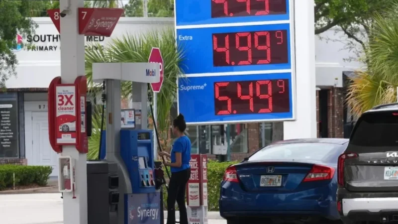 Trump Confronts Inflation Surge Amid Escalating Iran Conflict