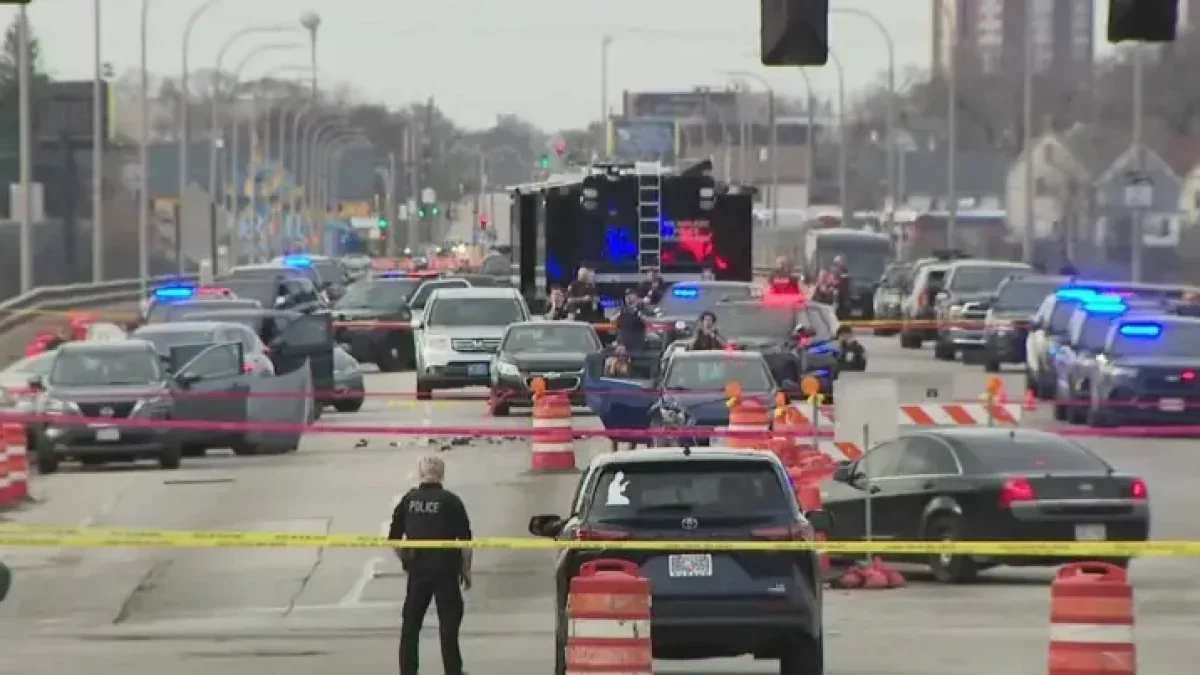 Tmj4: Milwaukee police shooting leaves homicide suspect dead after ...