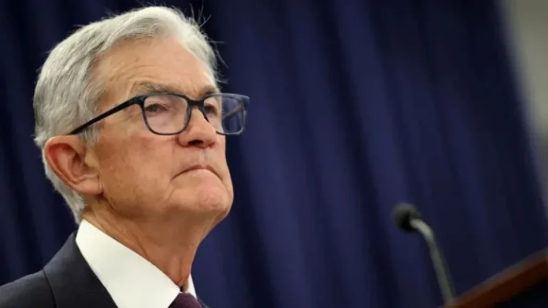 Trump Vows to Oust Fed’s Powell Next Month if Still in Position