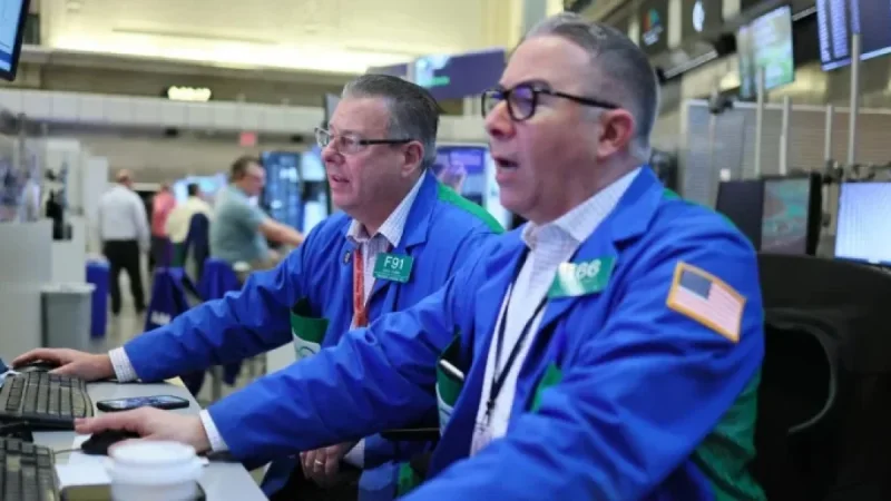 Best Investment Strategies Amid Market Surge After Strait of Hormuz Reopens