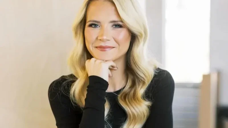 Elizabeth Smart, 38, Impresses Fans with Inspiring Bodybuilding Photo
