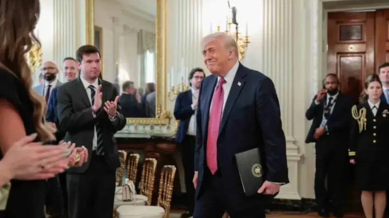 Trump participates in 2 Chronicles 7 11–22 Bible reading amid clash with pope