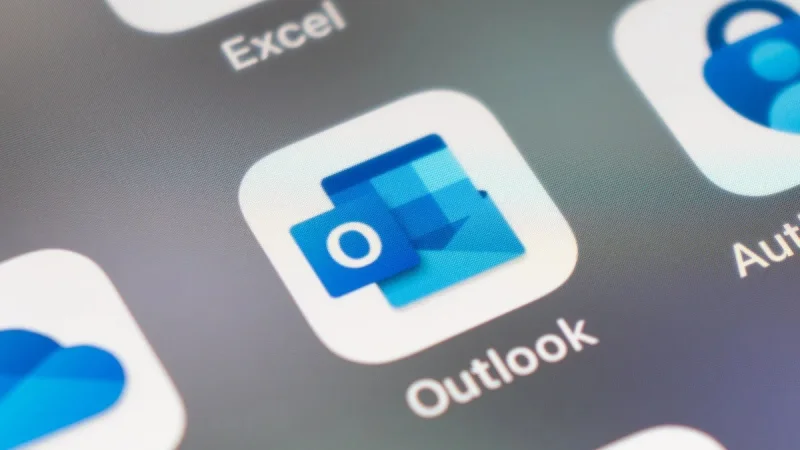 Microsoft résout Problème Outlook Hotmail sur iPhone en 10 h 45