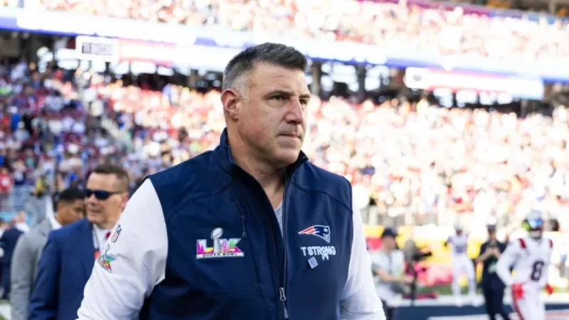 Photographer Confronts Mike Vrabel at Salt Lake City Airport Saturday