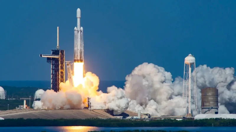 SpaceX Targets Wednesday Falcon Heavy Launch After Monday Weather Scrub