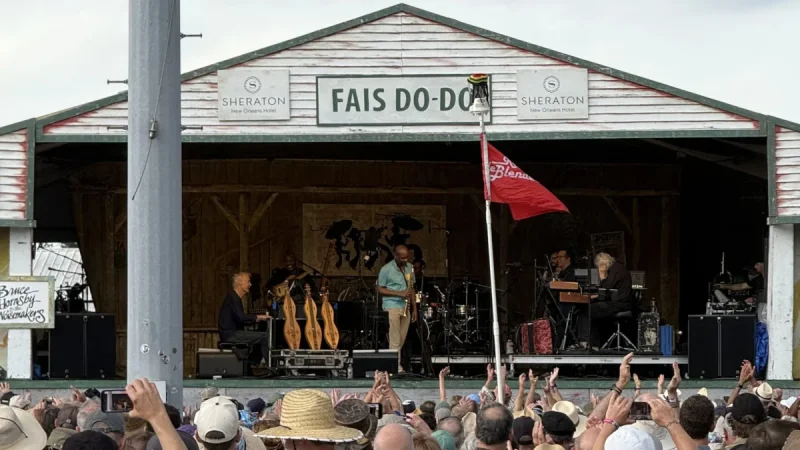Branford Marsalis joins Bruce Hornsby at New Orleans set