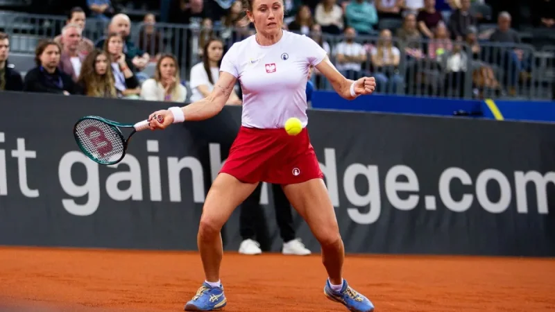 Katarzyna Kawa Wins 6:4, 6:2 in 77 Minutes to Reach Huzhou Quarterfinals