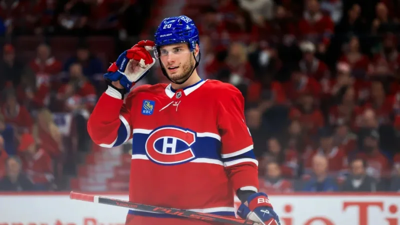 Slafkovský voit Match Canadien En Direct avec une barbe de 3 semaines