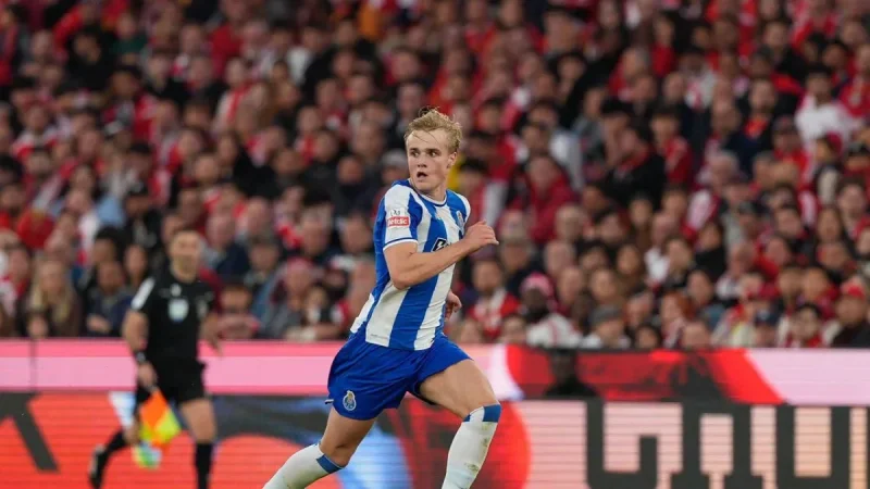 Diogo Costa Drives Fc Porto Toward One Last Title Push