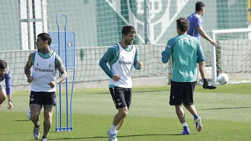 Manuel Pellegrini Eyes Fifth Place With Real Betis Against Oviedo