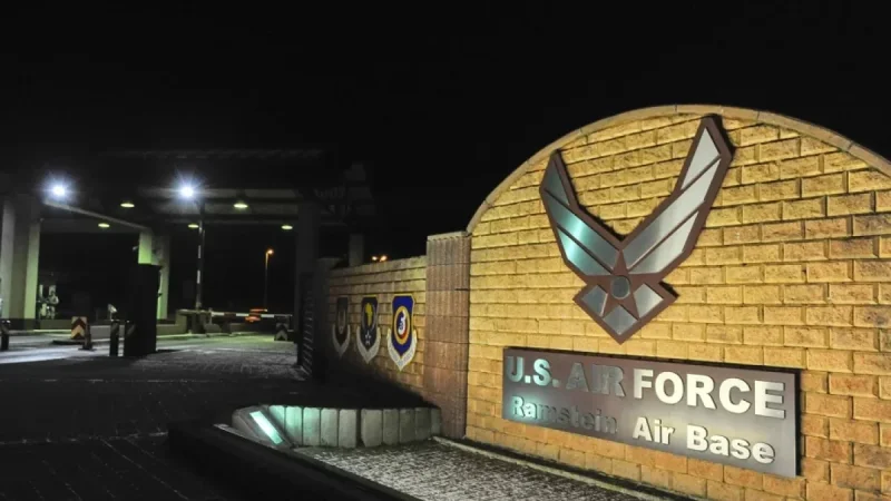 Trump Allemagne orders 5,000 U.S. troops out of Germany