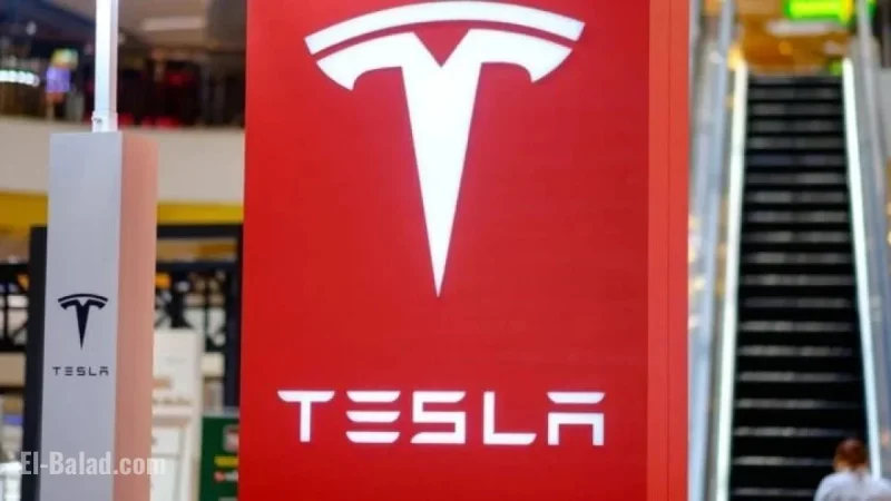 Barclays Analyzes Conflicting Tesla Narratives Before Q3 Earnings