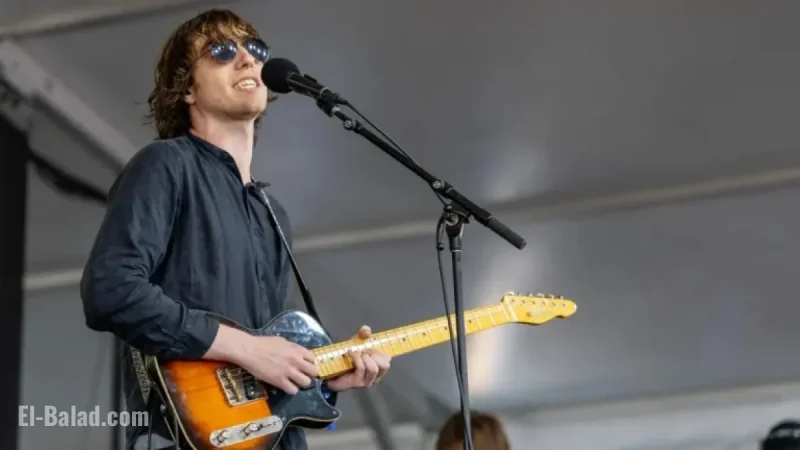 Cameron Winter Covers Bruce Springsteen’s “Dancing in the Dark” for Xbox Ad