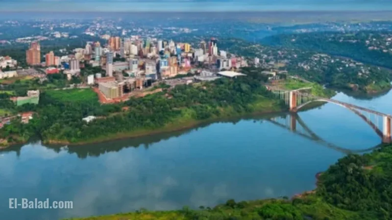 Cross from Puerto Iguazú to Ciudad del Este: A Complete Tourist Guide