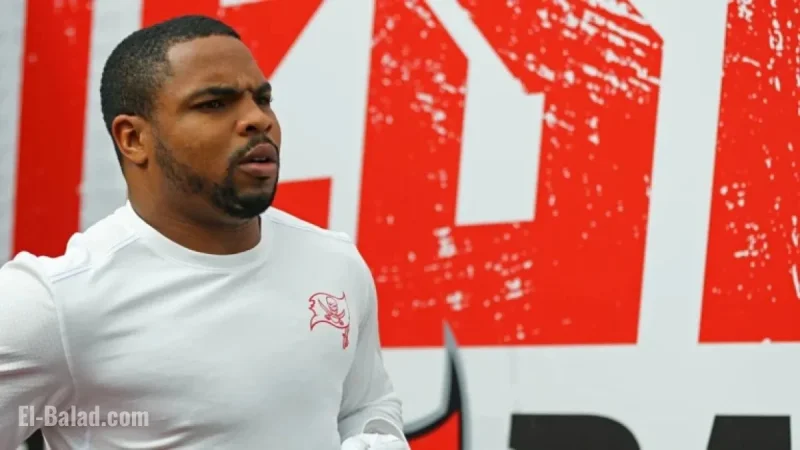 Doug Martin Dies While in Oakland Police Custody: Report