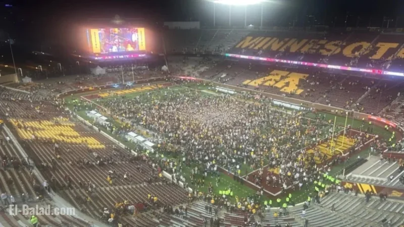Gophers Fans Storm Field Following Upset Victory Over No. 25 Nebraska