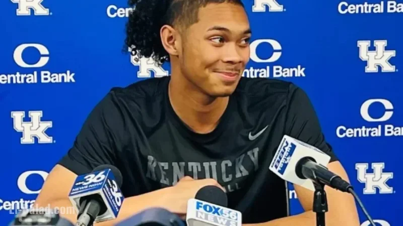Jaland Lowe Injured in Kentucky Wildcats Blue-White Basketball Game