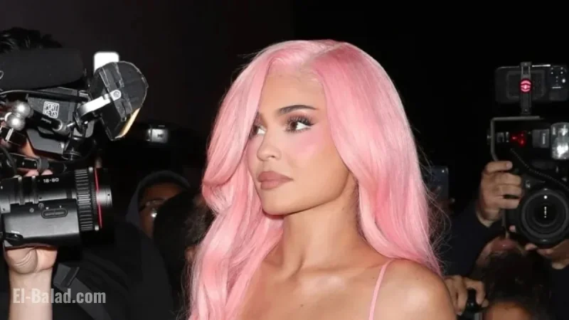 Kylie Jenner Revives King Kylie Style with Bubblegum Pink Hair