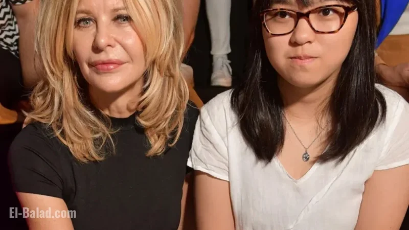 Meg Ryan and 21-Year-Old Daughter Daisy Step Out in Rare Appearance