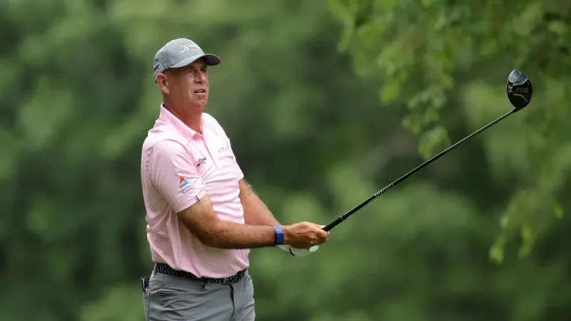 Stewart Cink Holds Two-Shot Lead After 65 at Regions Tradition