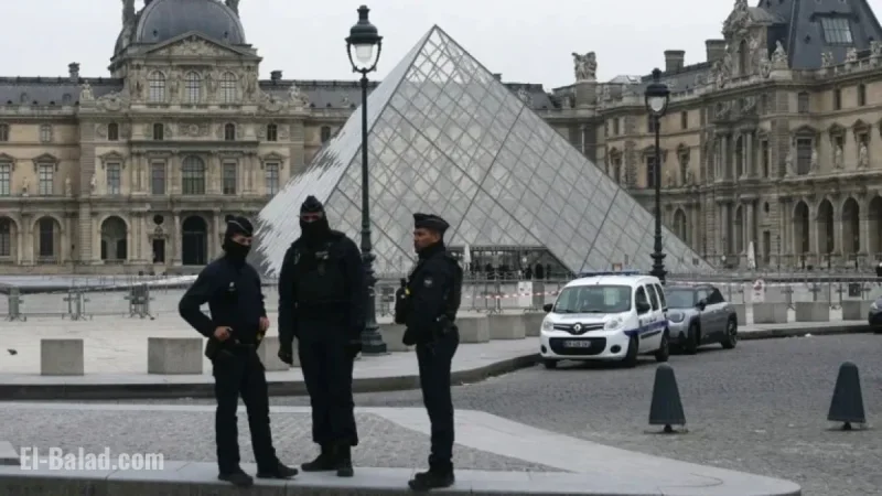 Thieves Target Louvre Museum in France Robbery