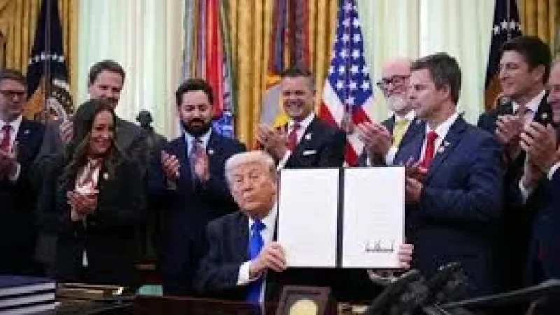 Trump Signs Trump Accounts Order for 401(k)-Less Workers