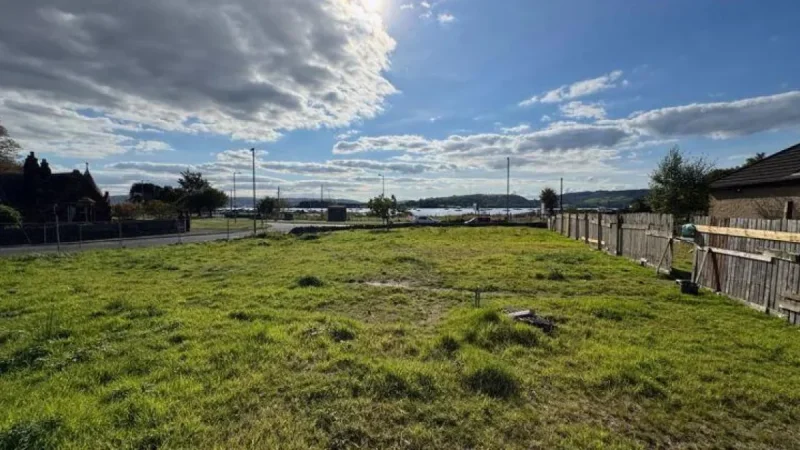 8 Helensburgh and Lomond plots mark Land Development sale